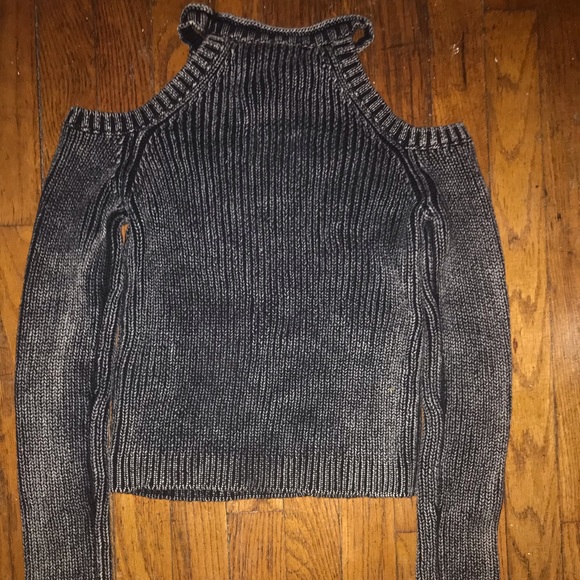 Forever21 sweater cutout shoulder crop top sz S - Picture 5 of 7